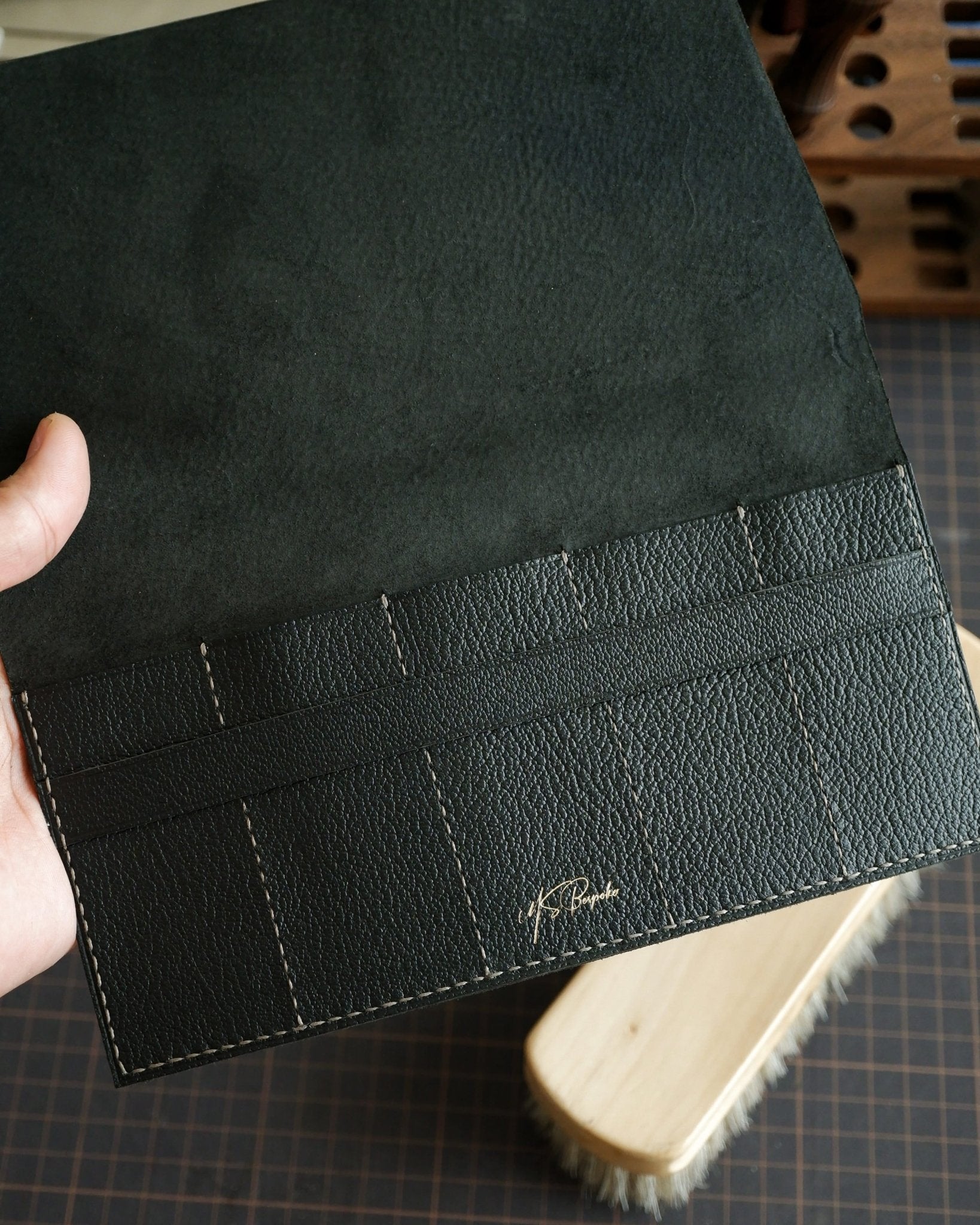 5-Slot Leather Strap Pouch