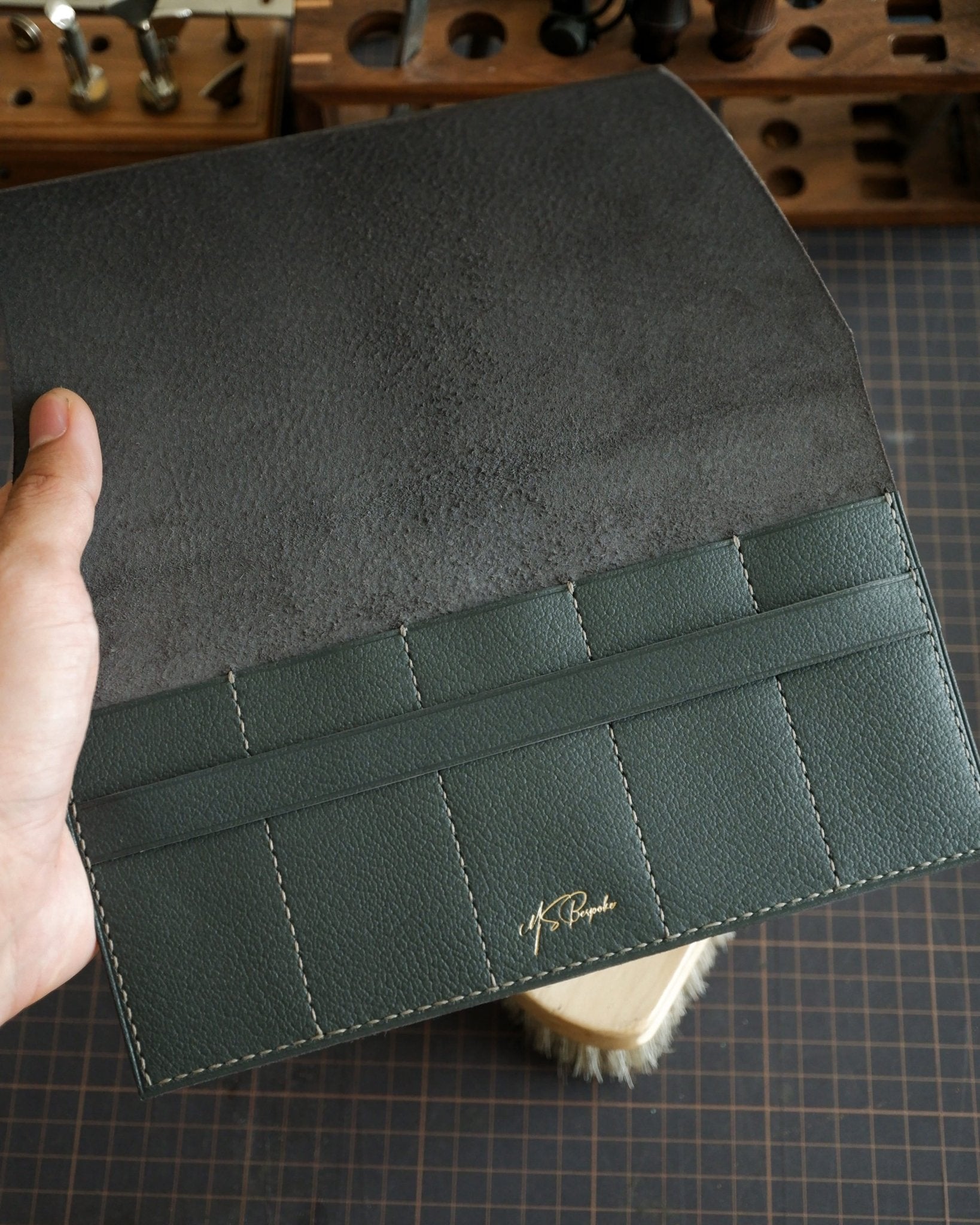 5-Slot Leather Strap Pouch