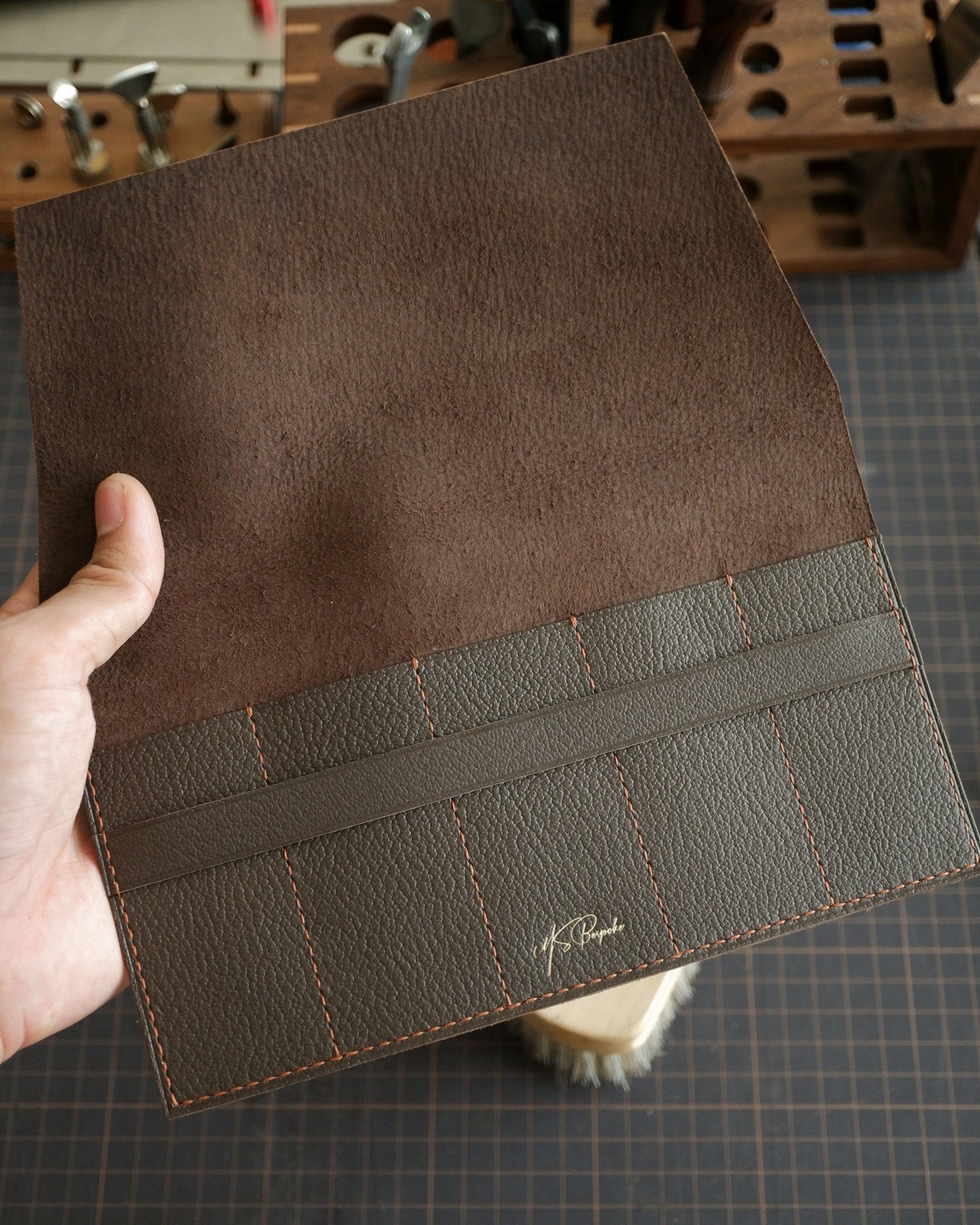 5-Slot Leather Strap Pouch