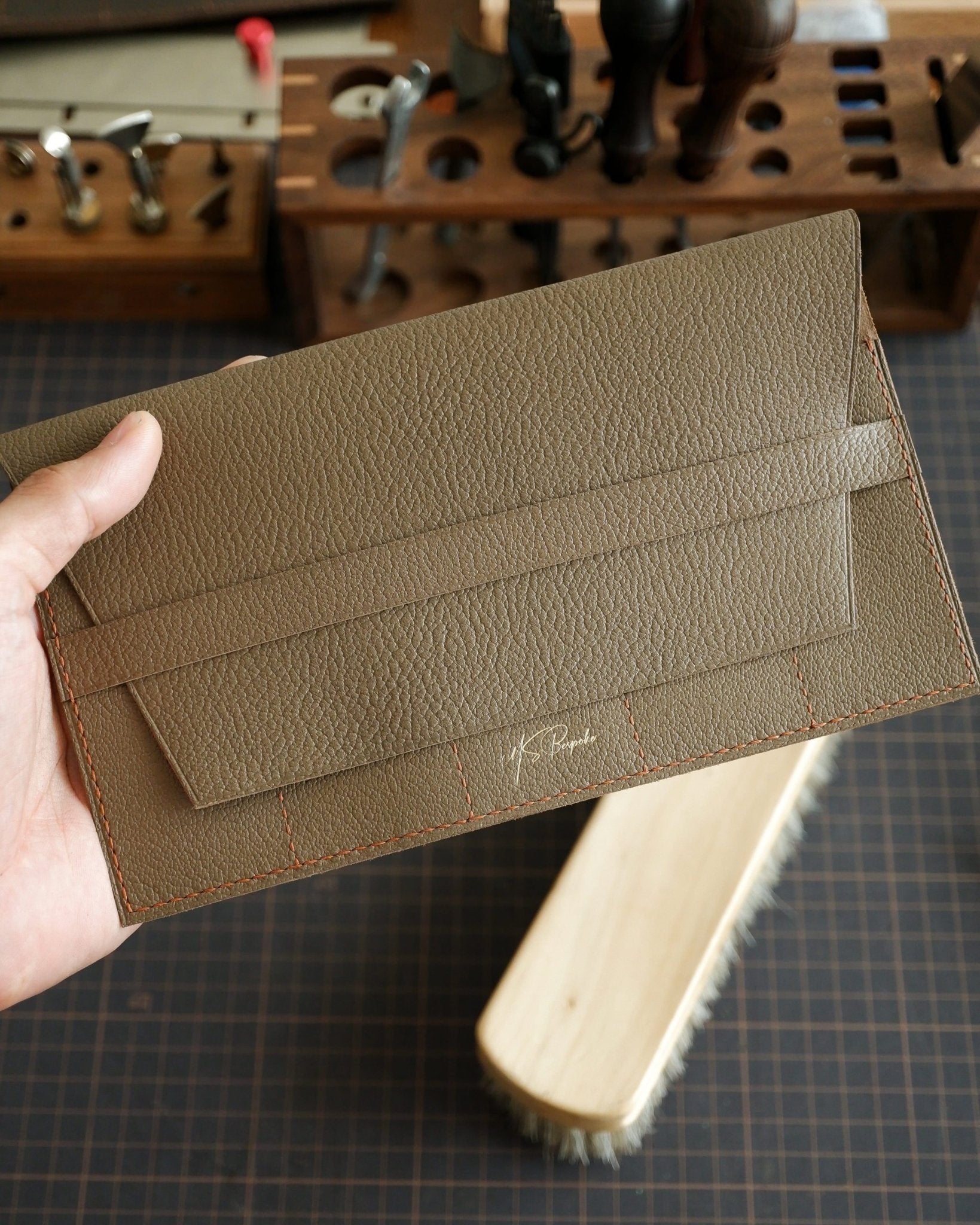 5-Slot Leather Strap Pouch