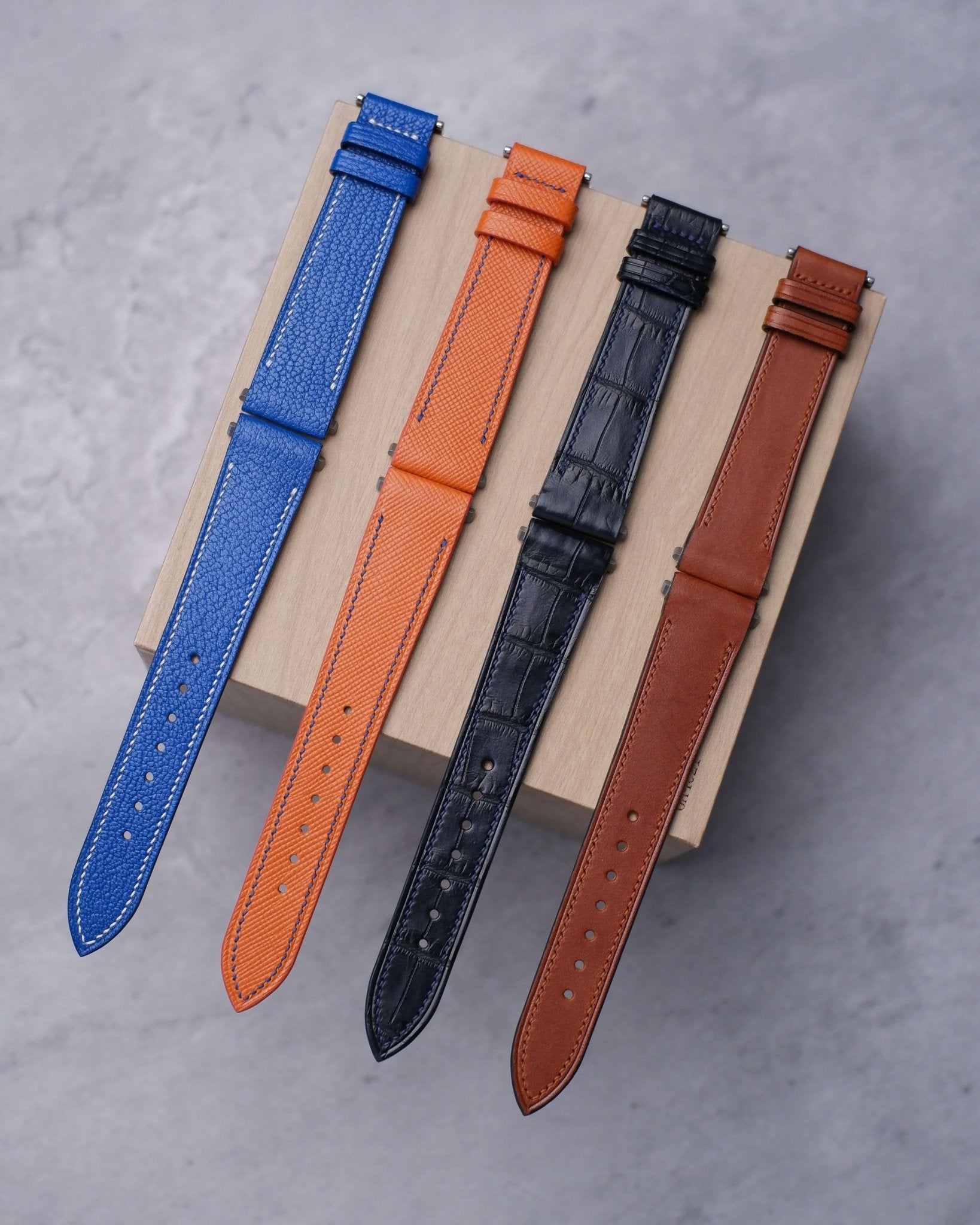 Santos leather online strap